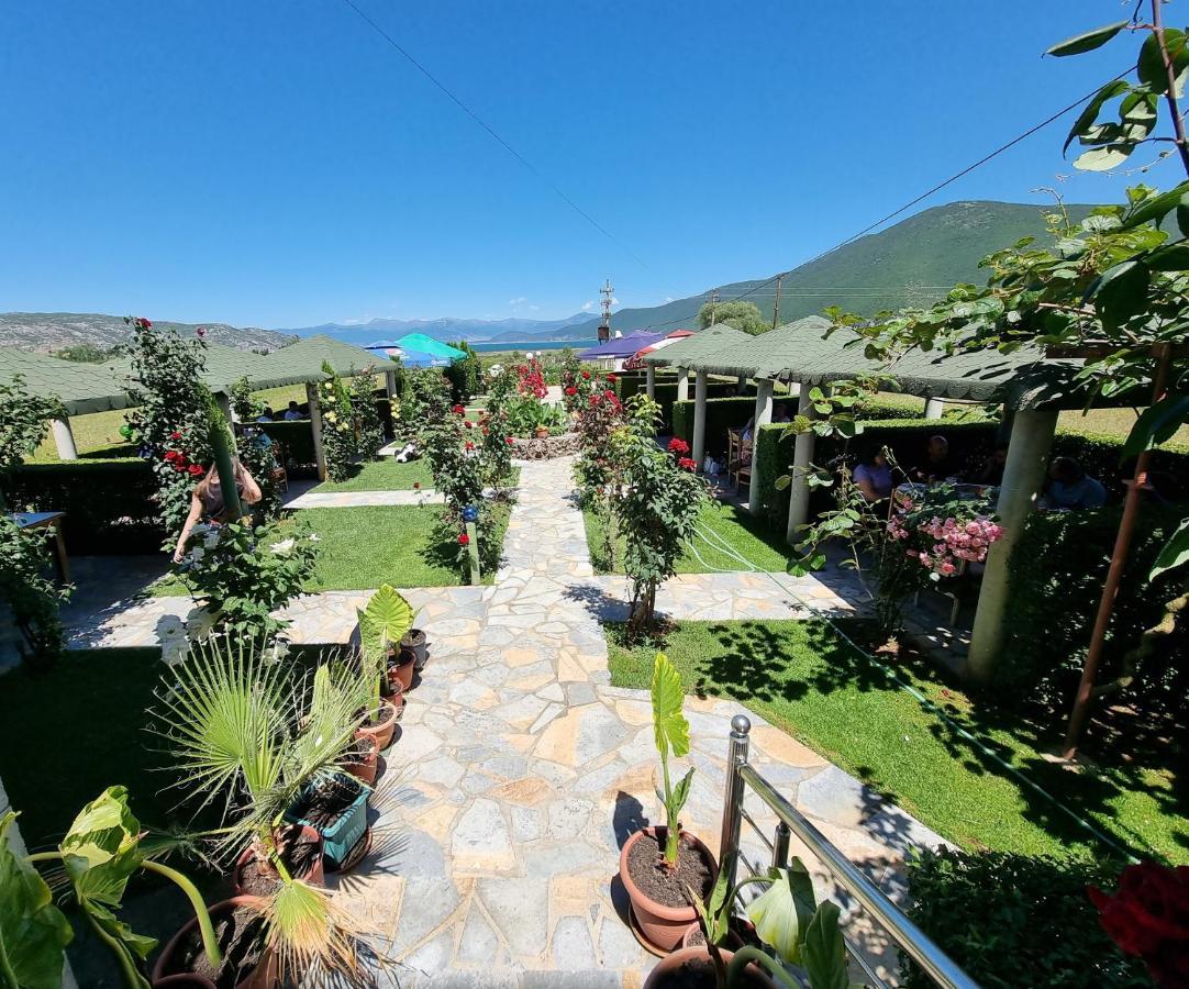 Hotel Restaurant Aleksander Korce Bagian luar foto