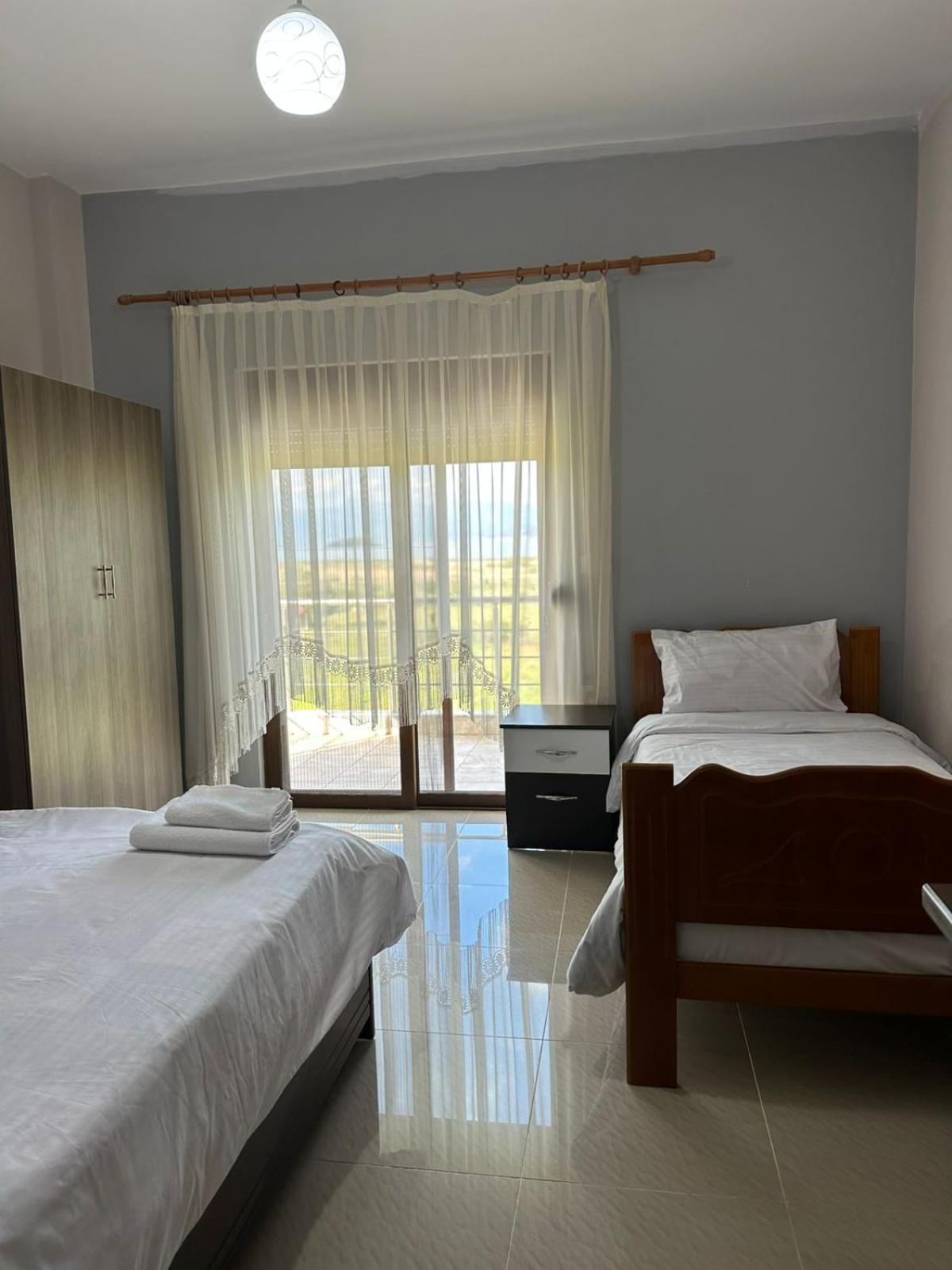 Hotel Restaurant Aleksander Korce Bagian luar foto